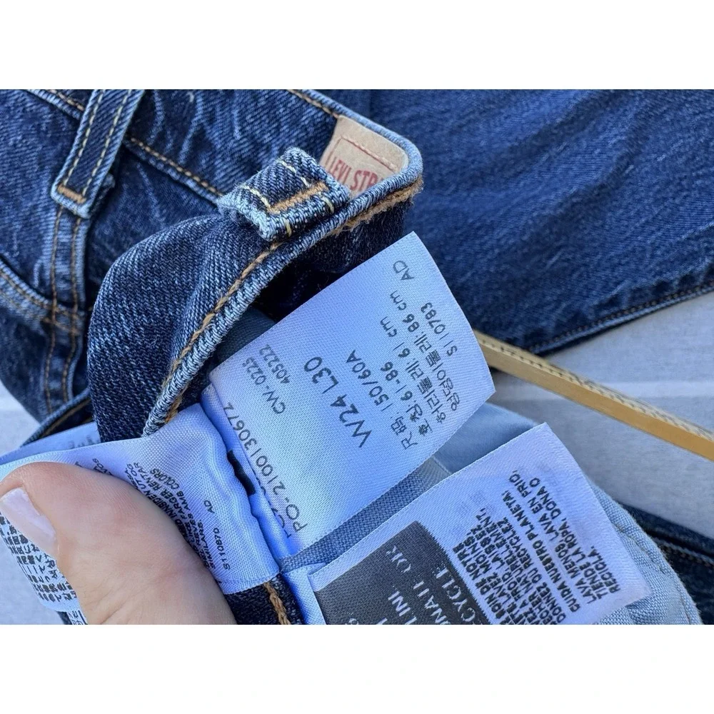 Levi's 501 Curve Jeans Women Dark Wash Button Fly 24 x 30 Super High Rise Sz‎ 00